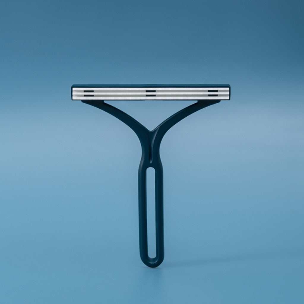 Double ended manual pet hair lint remover with stainless steel blades and ergonomic handle for effective pet grooming and lint removal